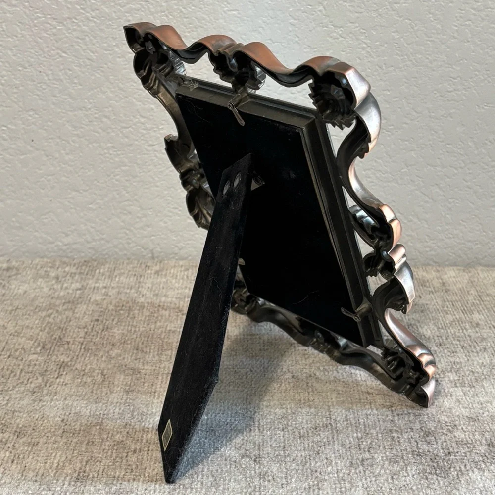 Jennifer Moore Pierced Iron 4x6 Photo Frame x2